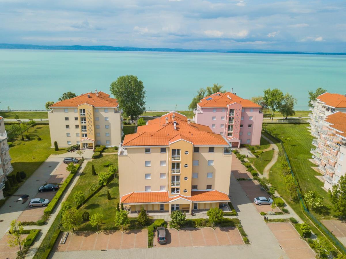 Myflat Golden Coast Panorama Apartment Siófok Exteriér fotografie