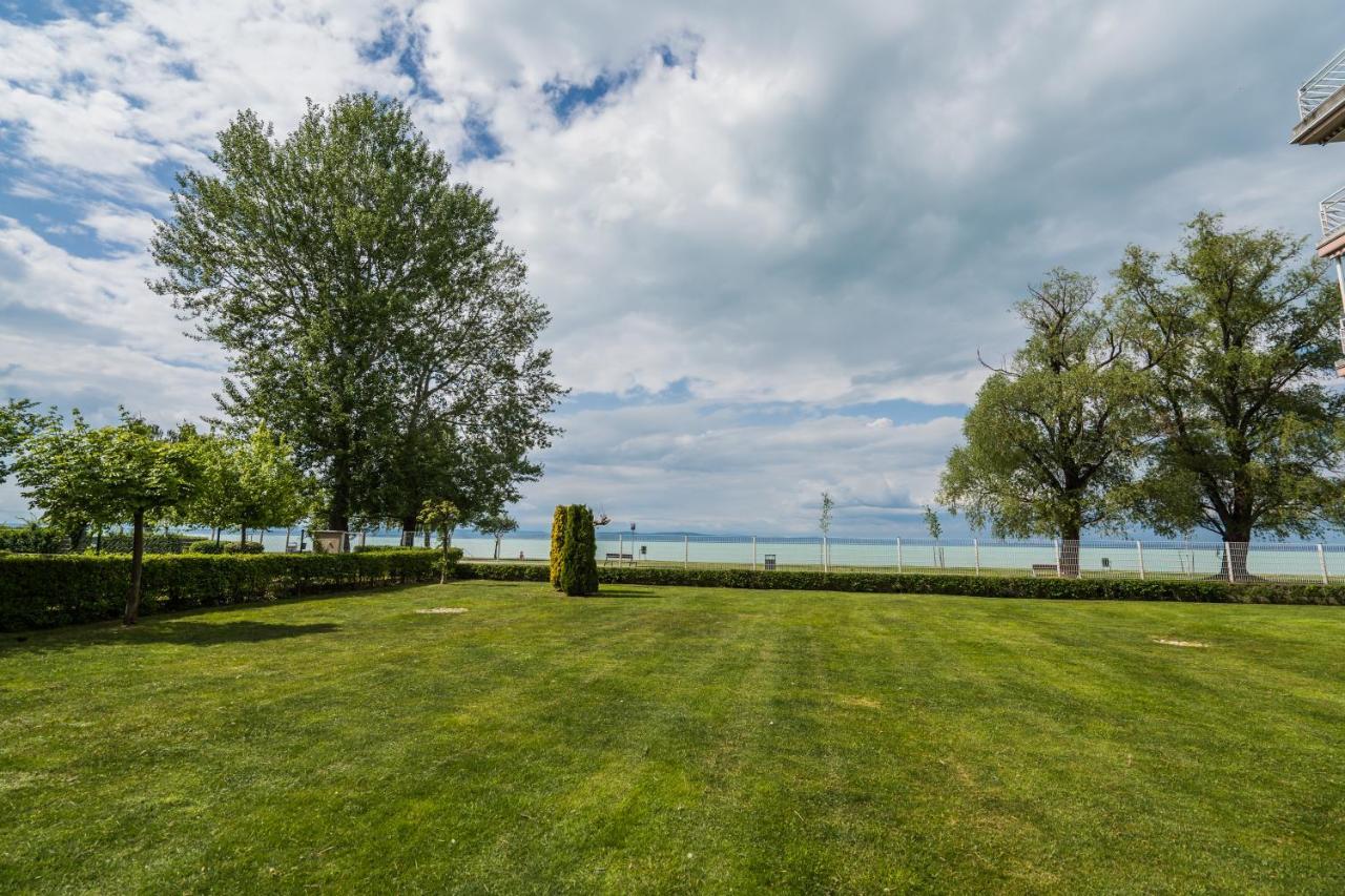 Myflat Golden Coast Panorama Apartment Siófok Exteriér fotografie