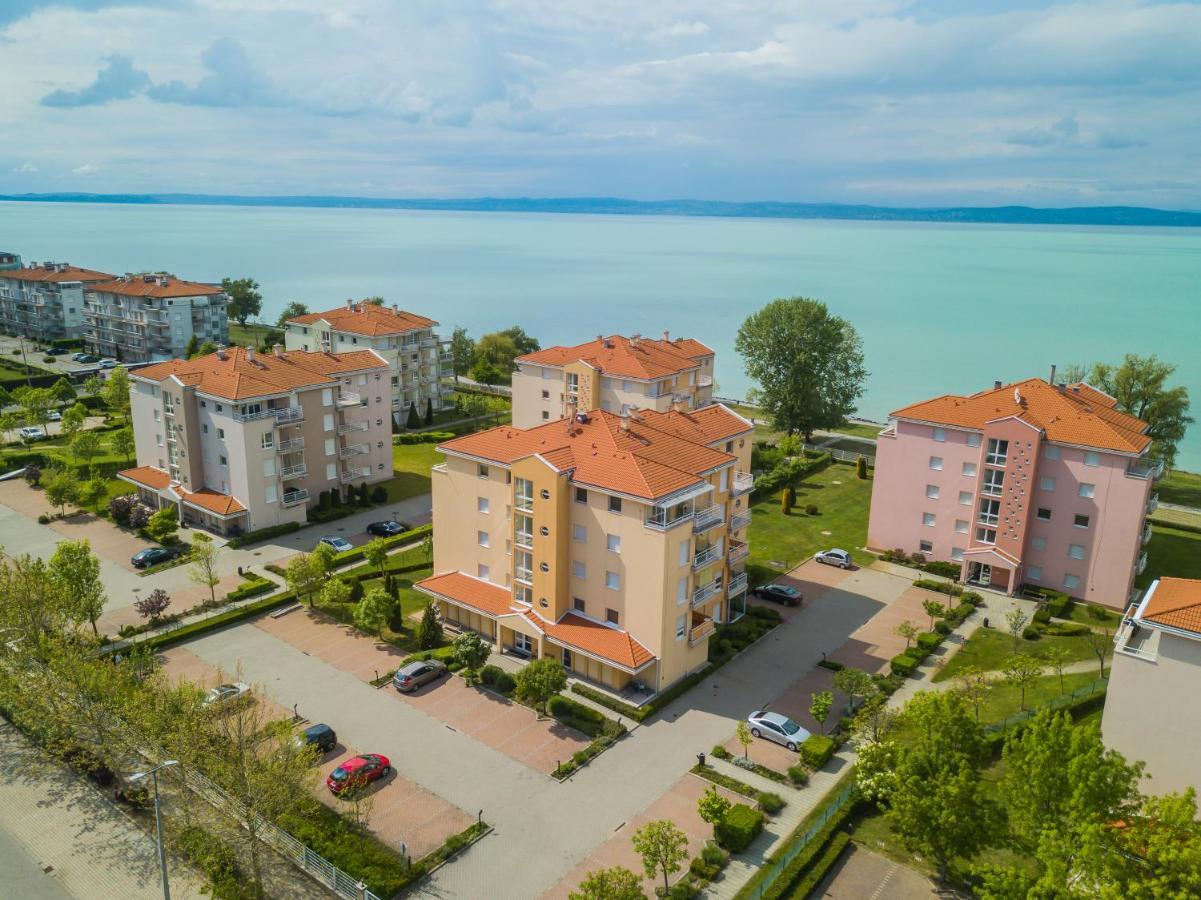 Myflat Golden Coast Panorama Apartment Siófok Exteriér fotografie